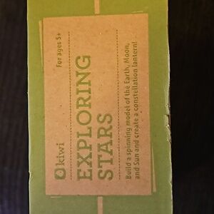 Exploring Stars Kiwi Crate